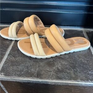 Sorel Dual-Tone Slide Sandals